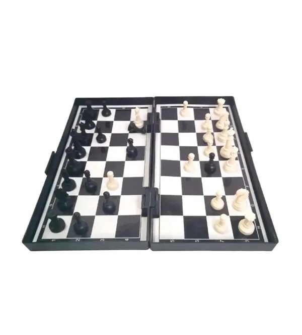 Juego-De-Mesa-3-En-1-Ludo-Damas-Ajedrez-Magnético-2