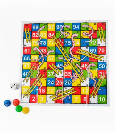 Juego-Serpientes-y-Escaleras-empaque